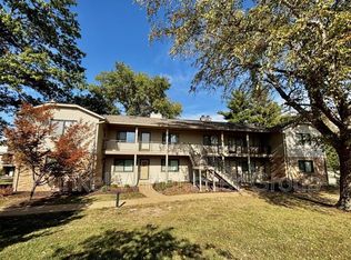 225 Eagle Rdg, O'Fallon, IL 62269