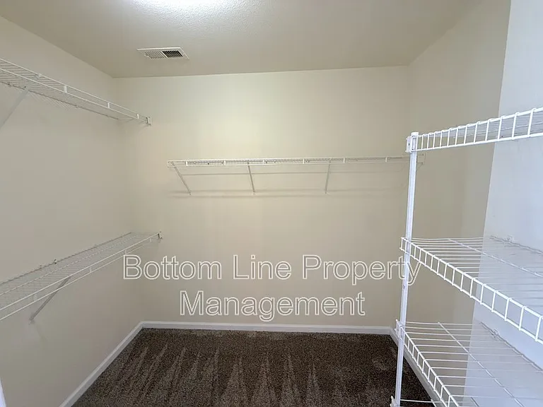 6926 Brandon Chase Ln — Photo 18