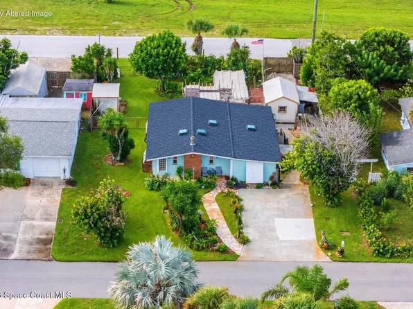 241 Avenida Central, Indialantic, FL 32903