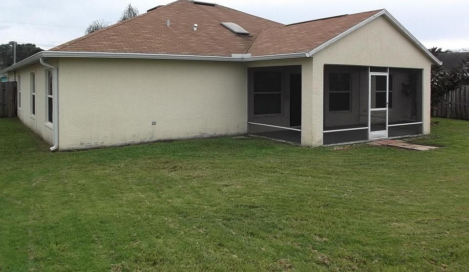 2nd image of 5828 NW Zenith Dr