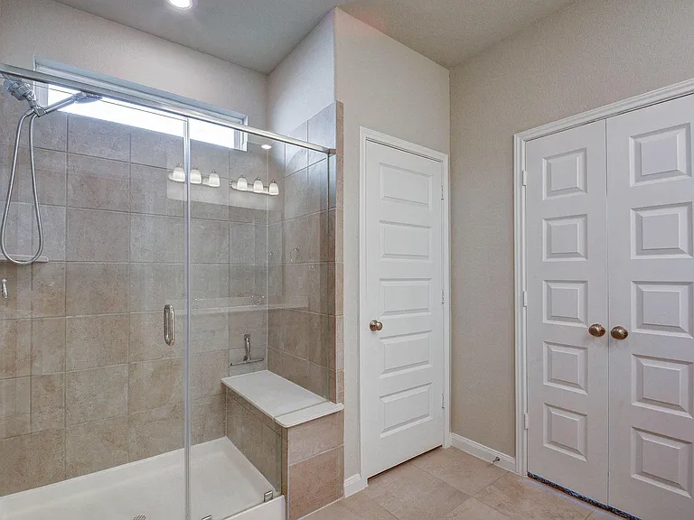 18572 Meadow Point Ln — Photo 34