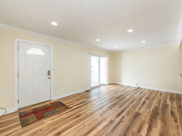 2350 State Route 10 APT E11, Morris Plains, NJ 07950