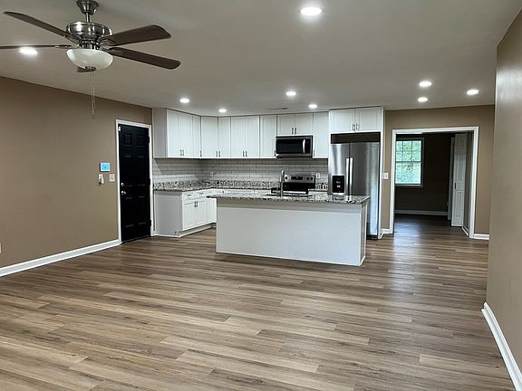 2nd image of 5142 Delray Dr