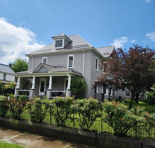 53 Broad St, Montgomery, PA, 17752