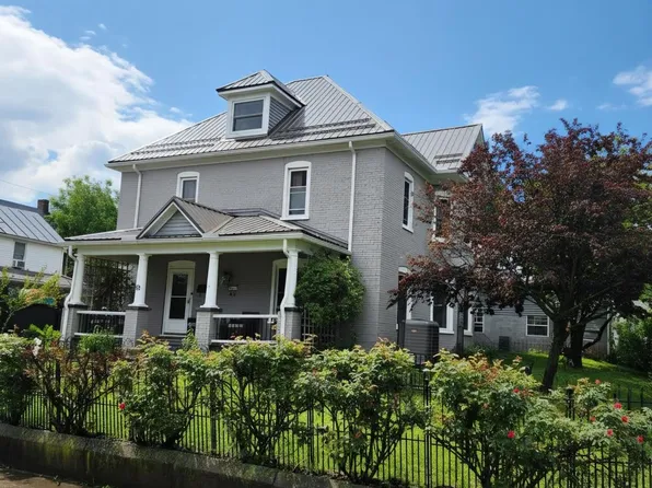53 Broad St, Montgomery, PA 17752
