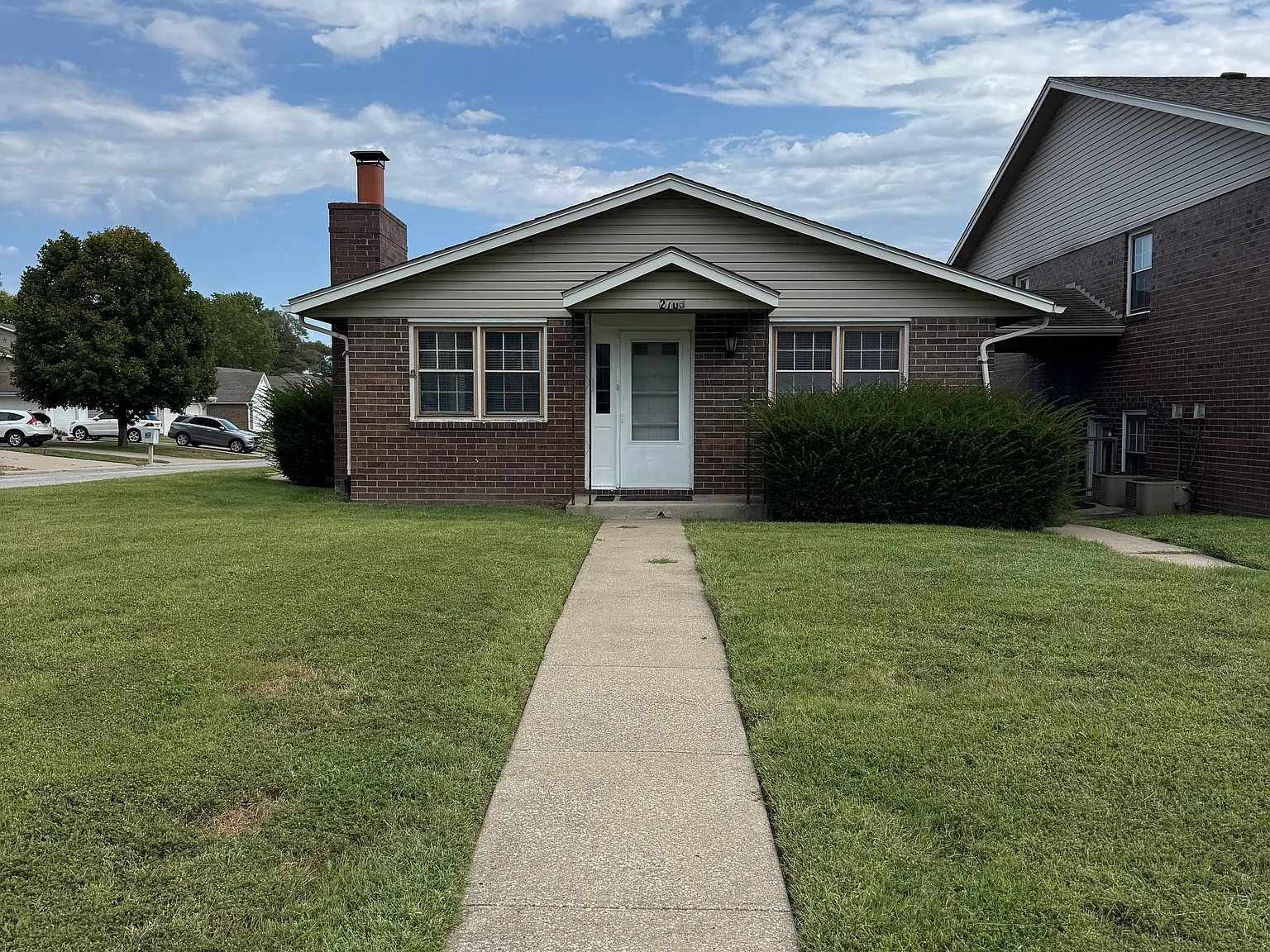 2 bed, $1,100 — Photo 1
