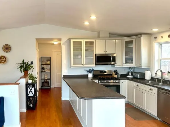 212 Lee Dr, Homer, AK 99603