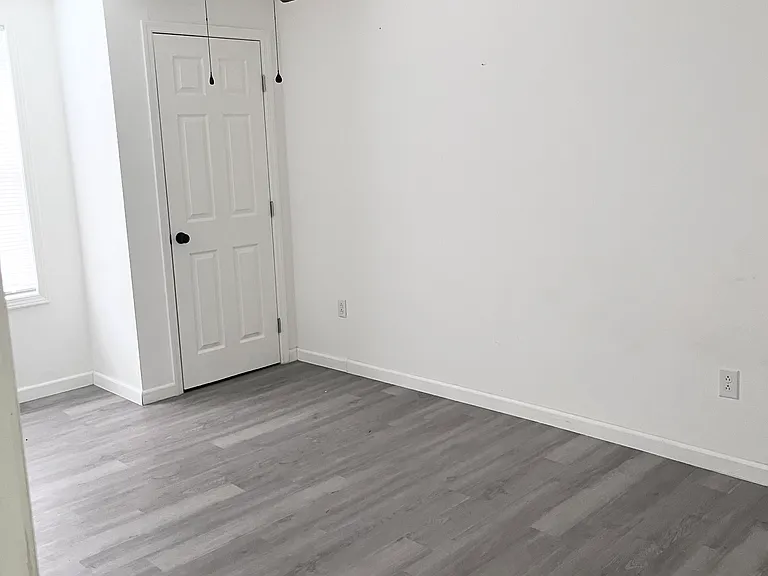 1410 Jones St — Photo 7