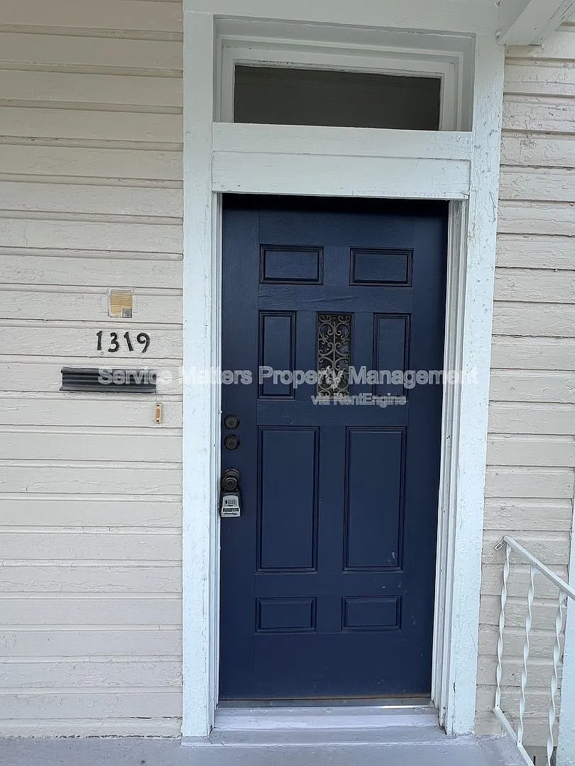 3 bed, 2.0 bath, 1368 sqft, $1,650 — Photo 3