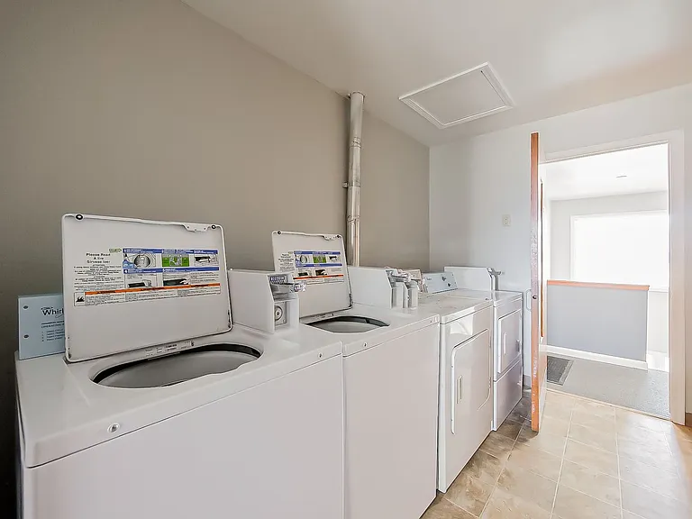 825 S Grand Ave — Photo 18