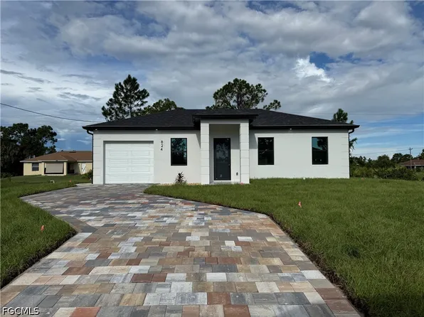 824 Dawhert Ave S, Lehigh Acres, FL 33974
