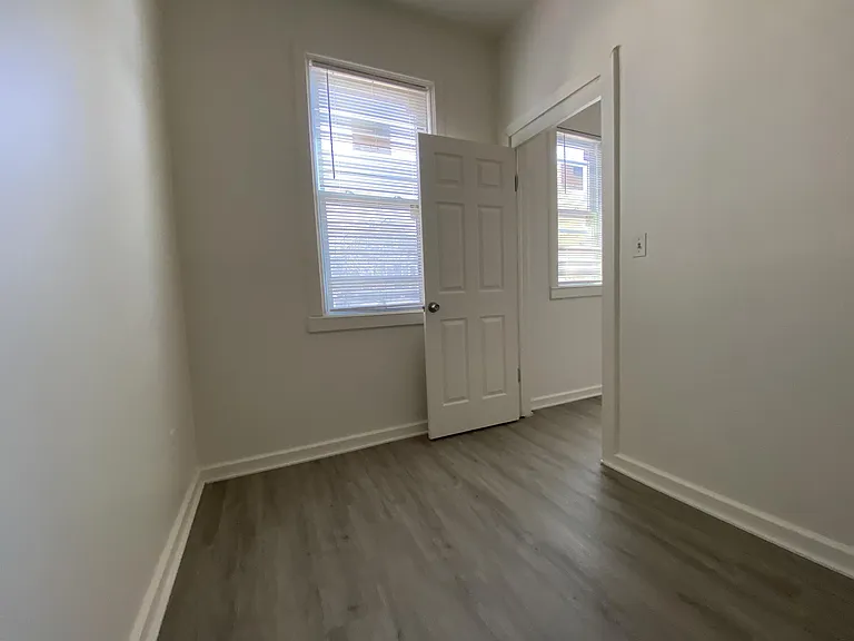4450 S Wood St #2-R — Photo 11