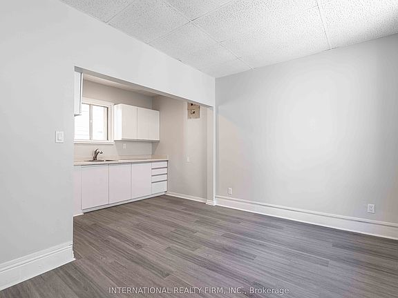 2nd image of 217 Hamilton Rd #2