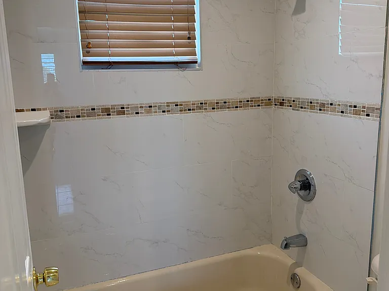 101 E 51st Pl — Photo 21