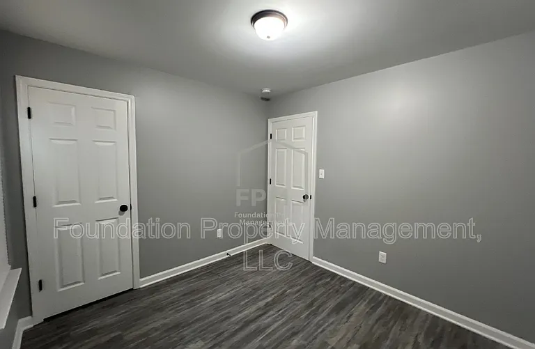 605 Howard Dr — Photo 12