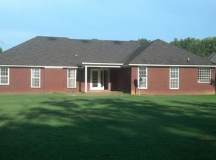 22 Price Cir, Decatur, AL 35603