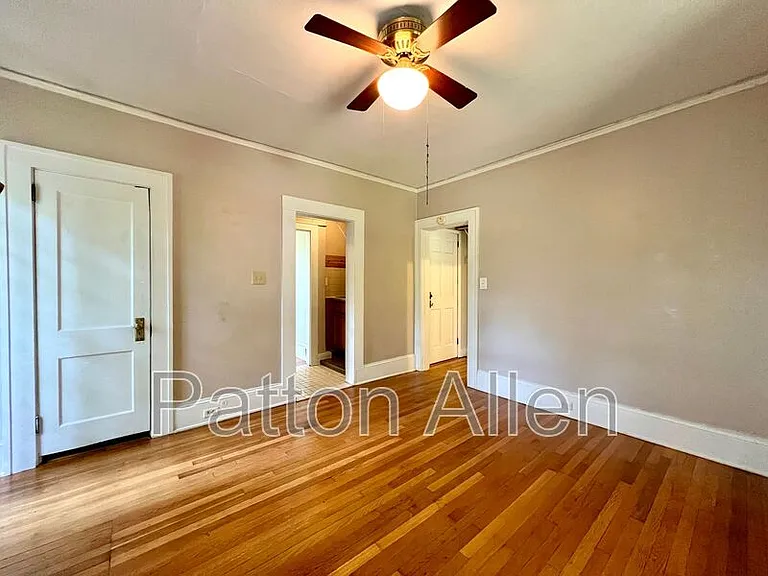130 Edwin Pl #4 — Photo 7