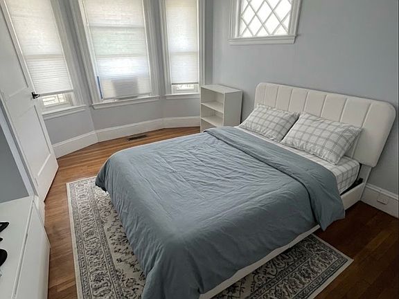 3rd image of 256 Main St #2A