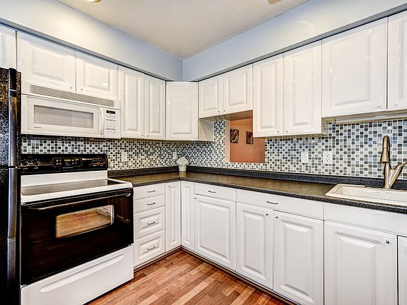 2nd image of 24 Big Acre Sq Unit 19-2