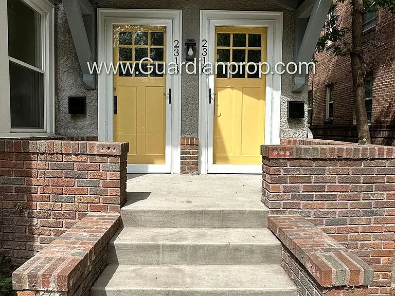 2316-2318 Harriet Avenue S — Photo 2