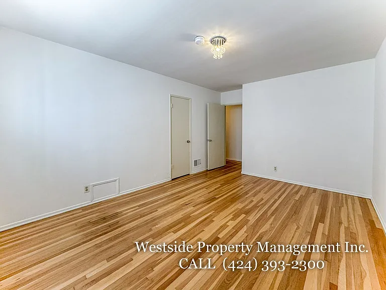 244 S Doheny Dr #244A — Photo 13