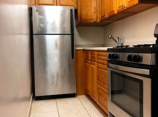 23-50 Waters Edge Dr #2F, Bayside, NY 11360