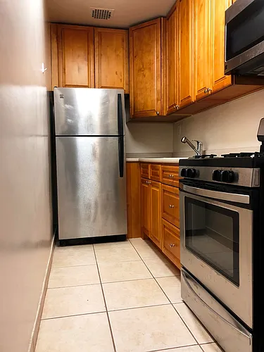 23-50 Waters Edge Dr #2F Photo 1