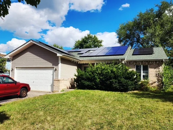 1N713 Evergreen Ave, Glen Ellyn, IL 60137