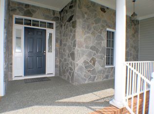 2831 Cove View Ln, Midlothian, VA 23112