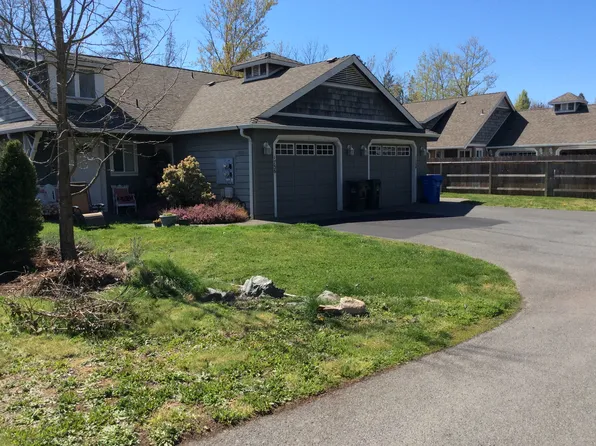 1754 Sun Glo Dr, Grants Pass, OR 97527