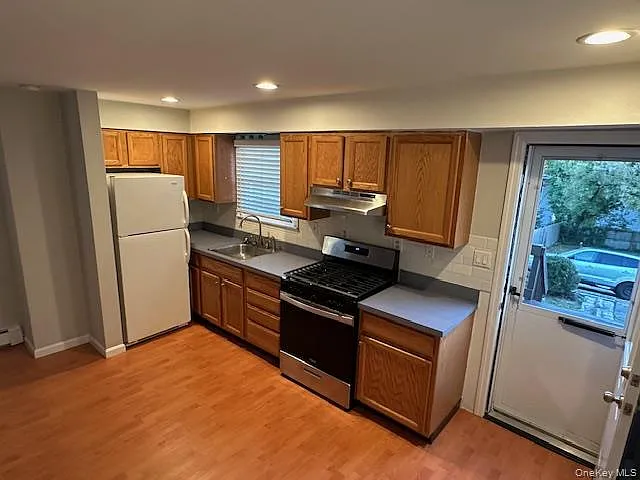 1 bed, 1.0 bath, 600 sqft, $2,400 — Photo 3