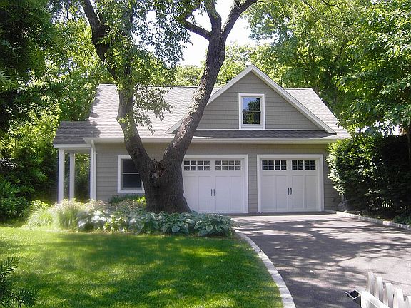 2.5 Car Detached Garage