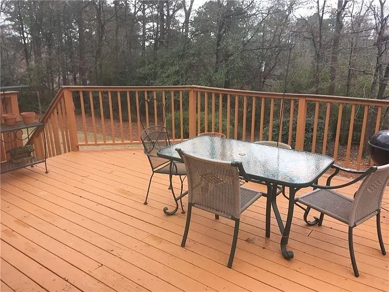 5 bed, 3.5 bath, 3250 sqft, $3,800 — Photo 3