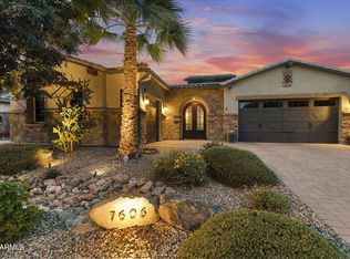 7606 S PENROSE Drive, Gilbert, AZ 85298