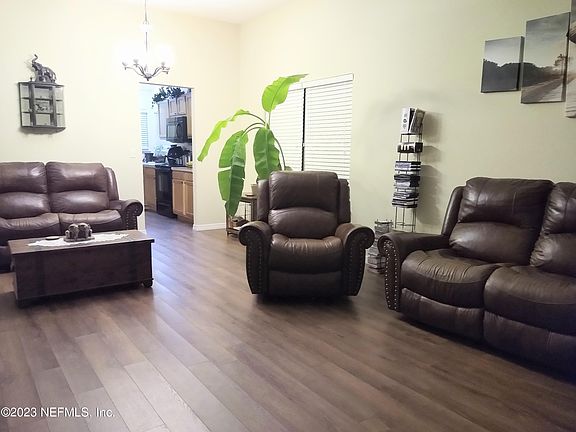 3rd image of 7857 MOSS POINTE Trail W