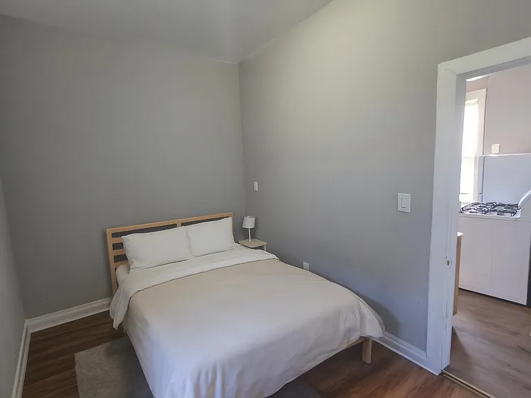 1215 S Homan Ave #3M — Photo 5