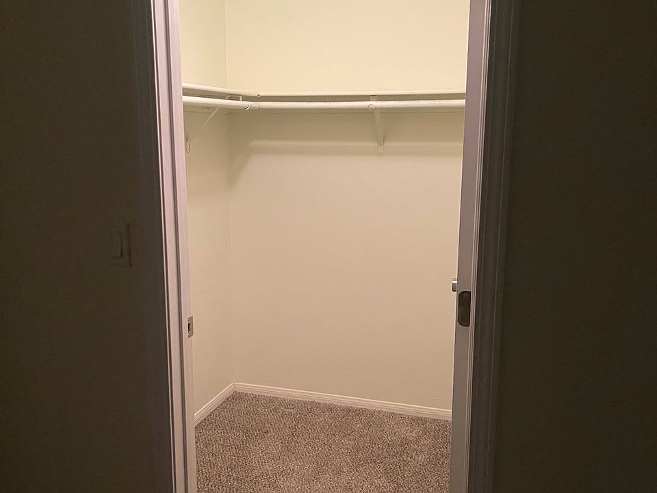 Walk in Closet