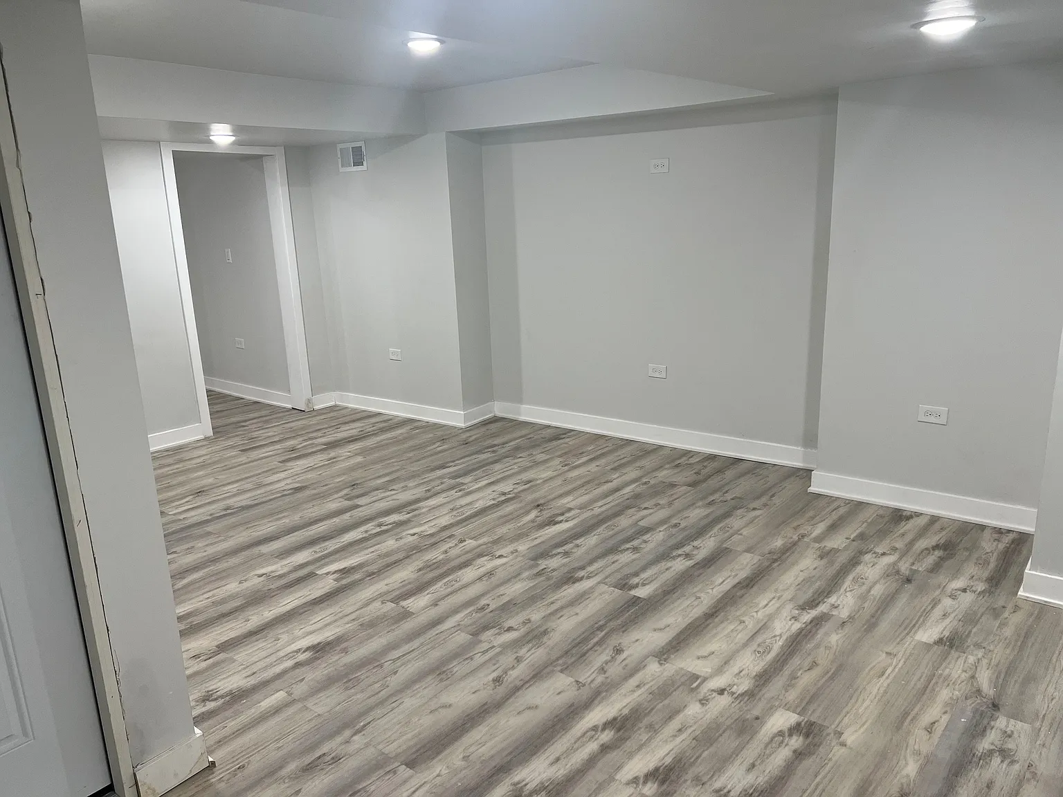 2 bed, 1100 sqft, $1,700 — Photo 2