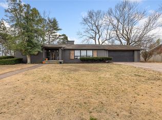 1506 Ridgepark Rd, Harrison, AR 72601