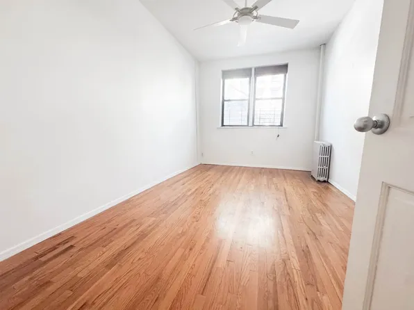 188 Greenpoint Avenue image 1 of 8