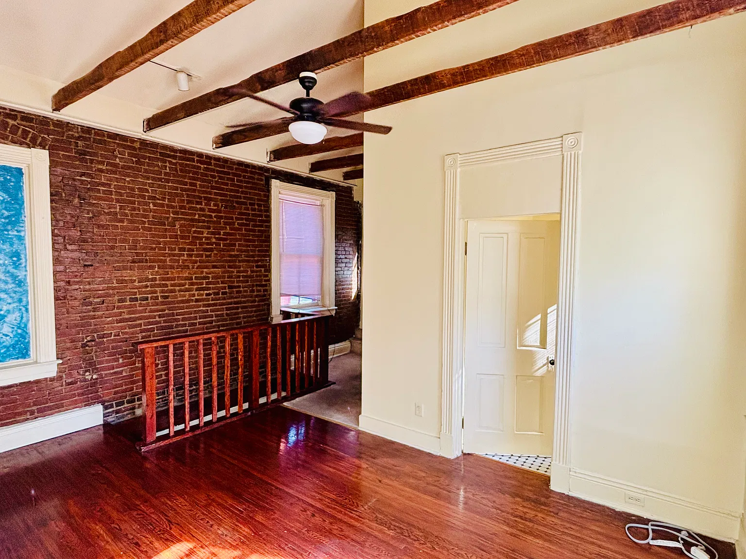 1 bed, 1.5 bath, 1100 sqft, $999 — Photo 3