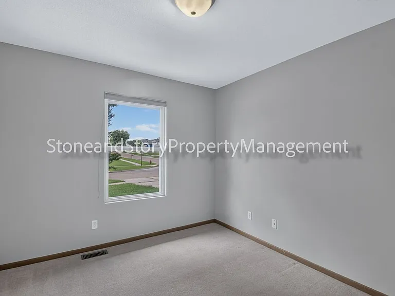 6926 SW 17th St — Photo 12