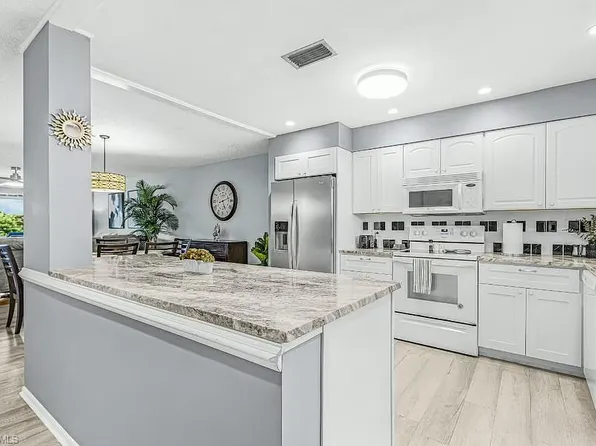 600 Valley Stream Dr, Naples, FL