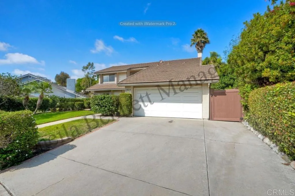 4 bed, 2119 sqft, $5,700 — Photo 2