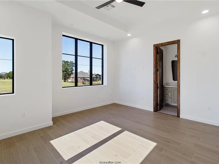 4558 Hicks Ln — Photo 23