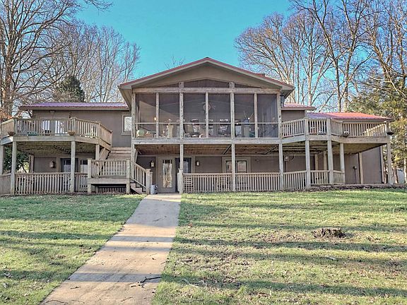 3rd image of 801 Beech Cove Dr