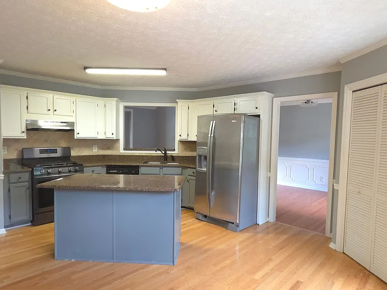 736 Jamie Way NE — Photo 8