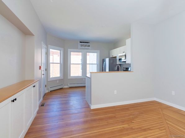 343 Main St