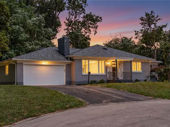 1 Wyngate Dr, Dayton, OH 45429