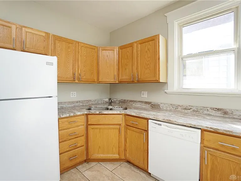 2434 Kenilworth Ave #2 — Photo 13